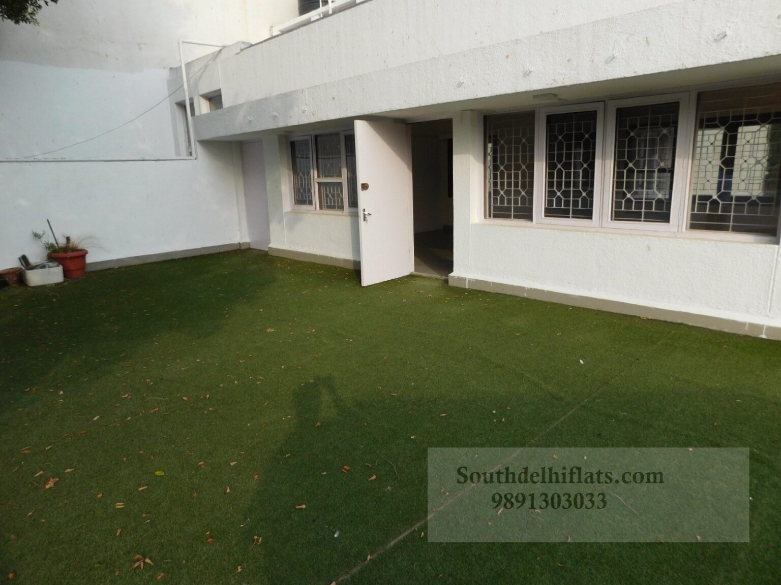 CHANAKYAPURI ( EMBASSY AREA ) 5 BEDROOM DUPLEX APARTMENT WITH TERRACE